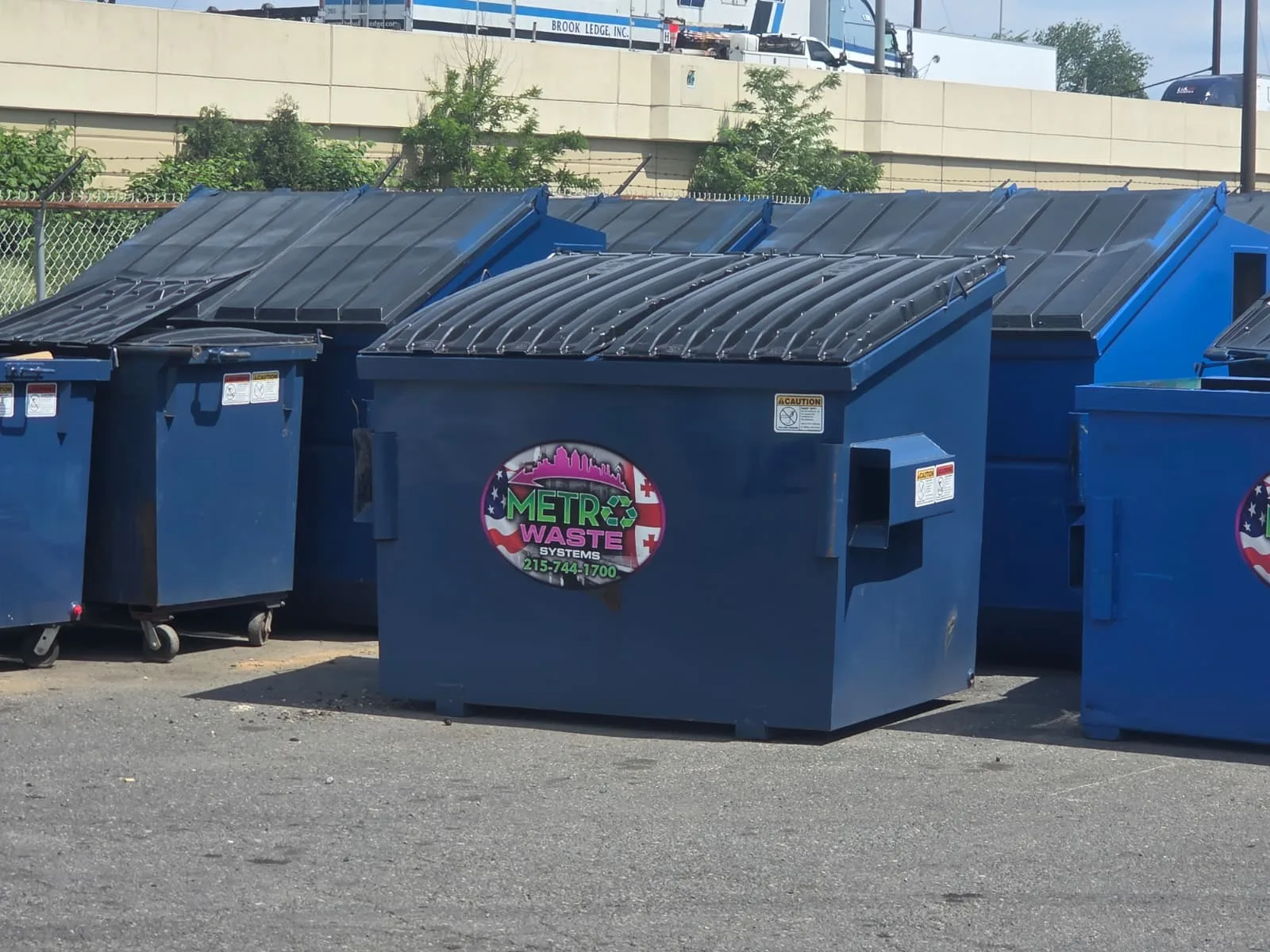 Metro Waste Solutions mixed operations in the Philadelphia metro area — real fleet photo 6