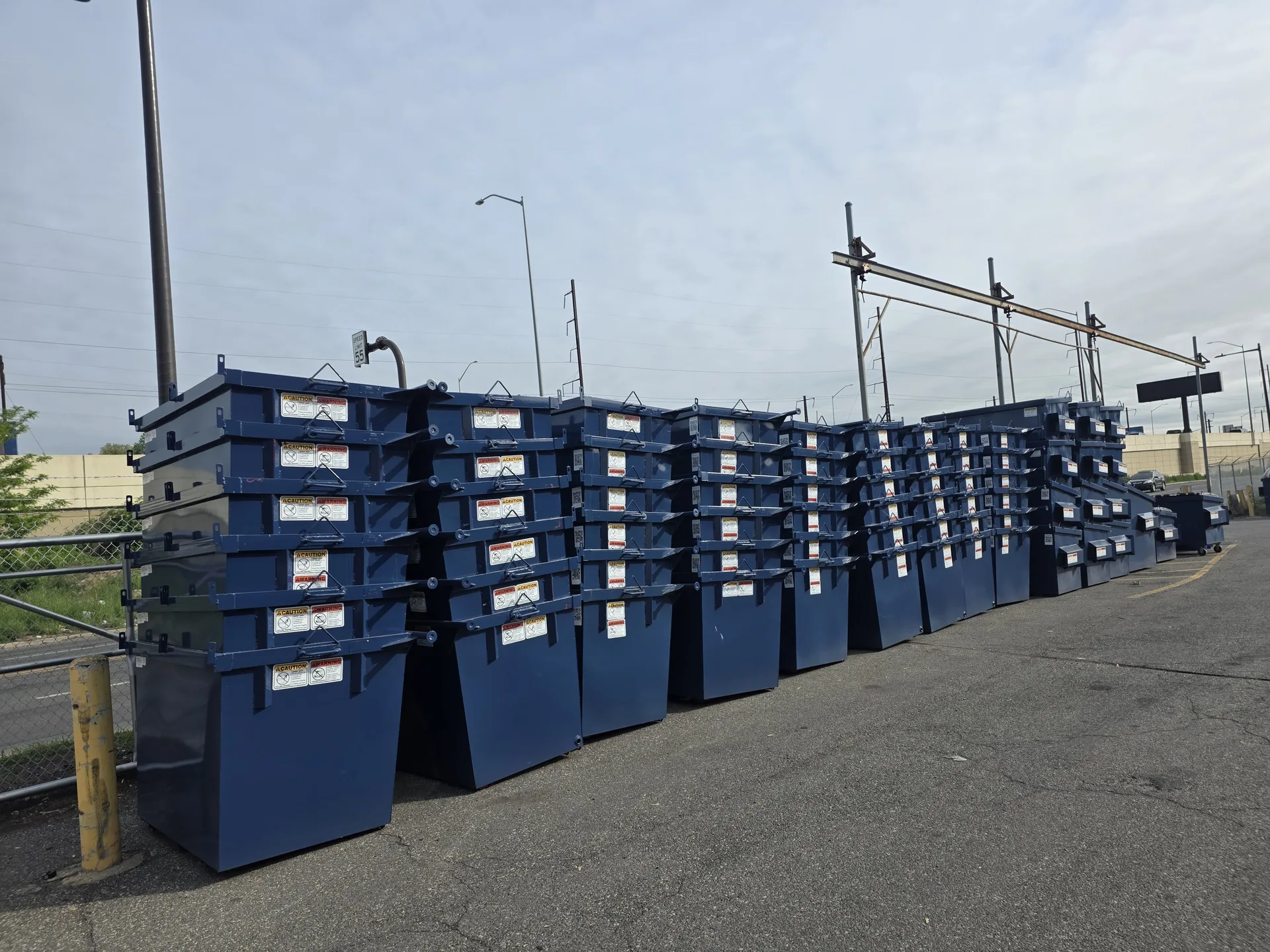 Metro Waste Solutions mixed operations in the Philadelphia metro area — real fleet photo 14