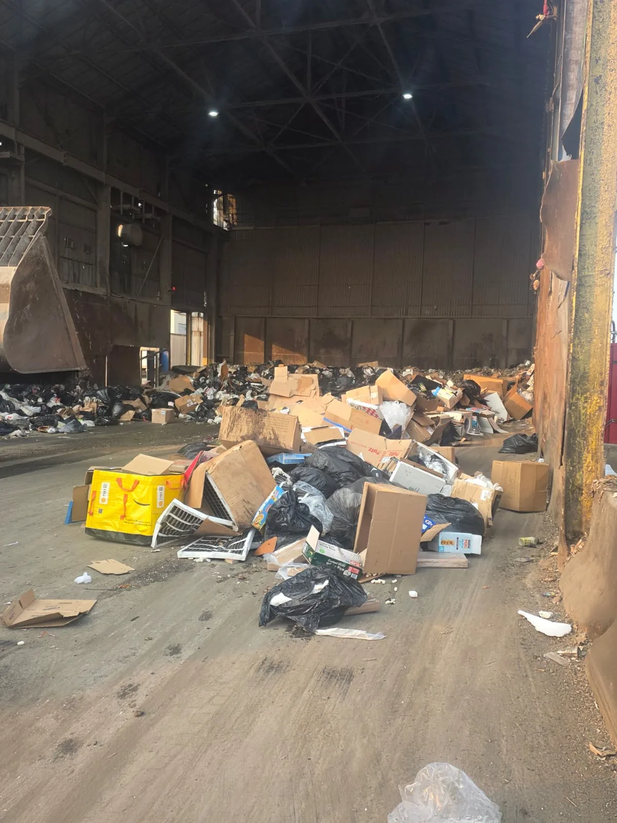 Metro Waste Solutions commercial sites in the Philadelphia metro area — real fleet photo 7