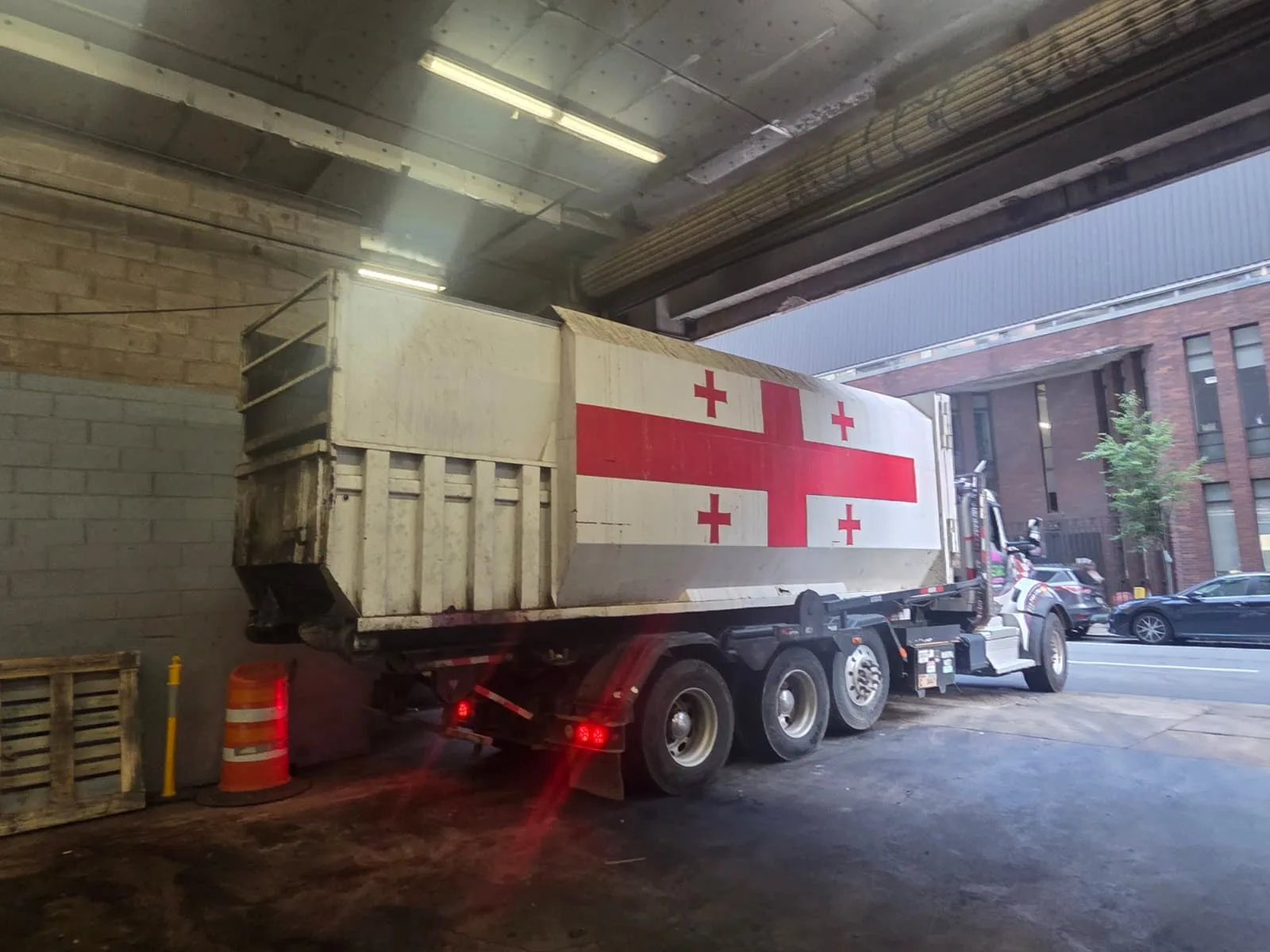 Metro Waste Solutions commercial sites in the Philadelphia metro area — real fleet photo 9