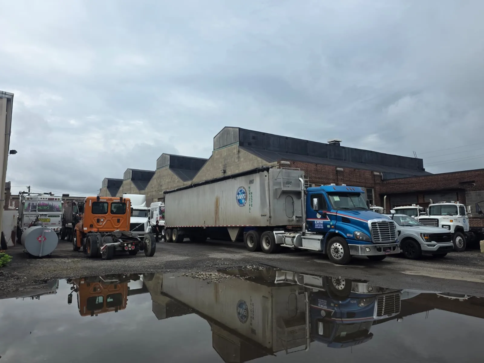 Metro Waste Solutions commercial sites in the Philadelphia metro area — real fleet photo 12