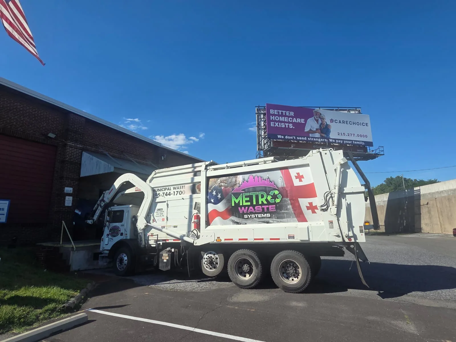Metro Waste Solutions front-load service in the Philadelphia metro area — real fleet photo 8