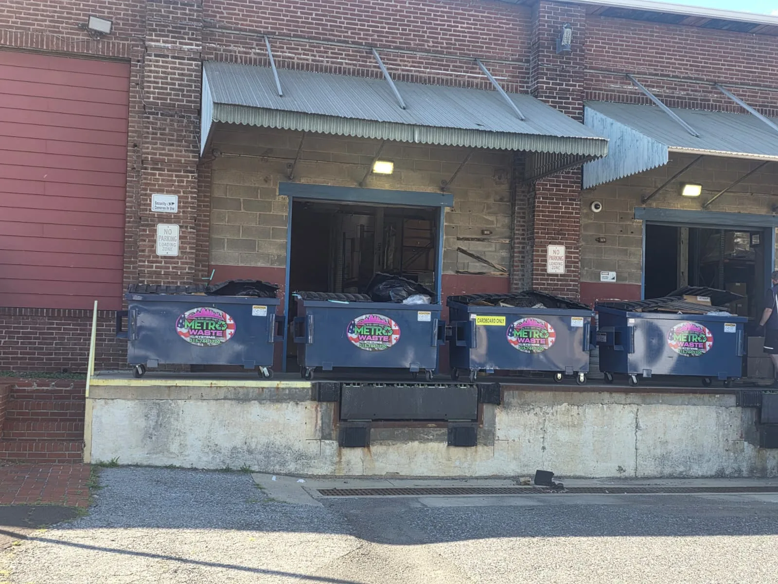 Metro Waste Solutions front-load service in the Philadelphia metro area — real fleet photo 13