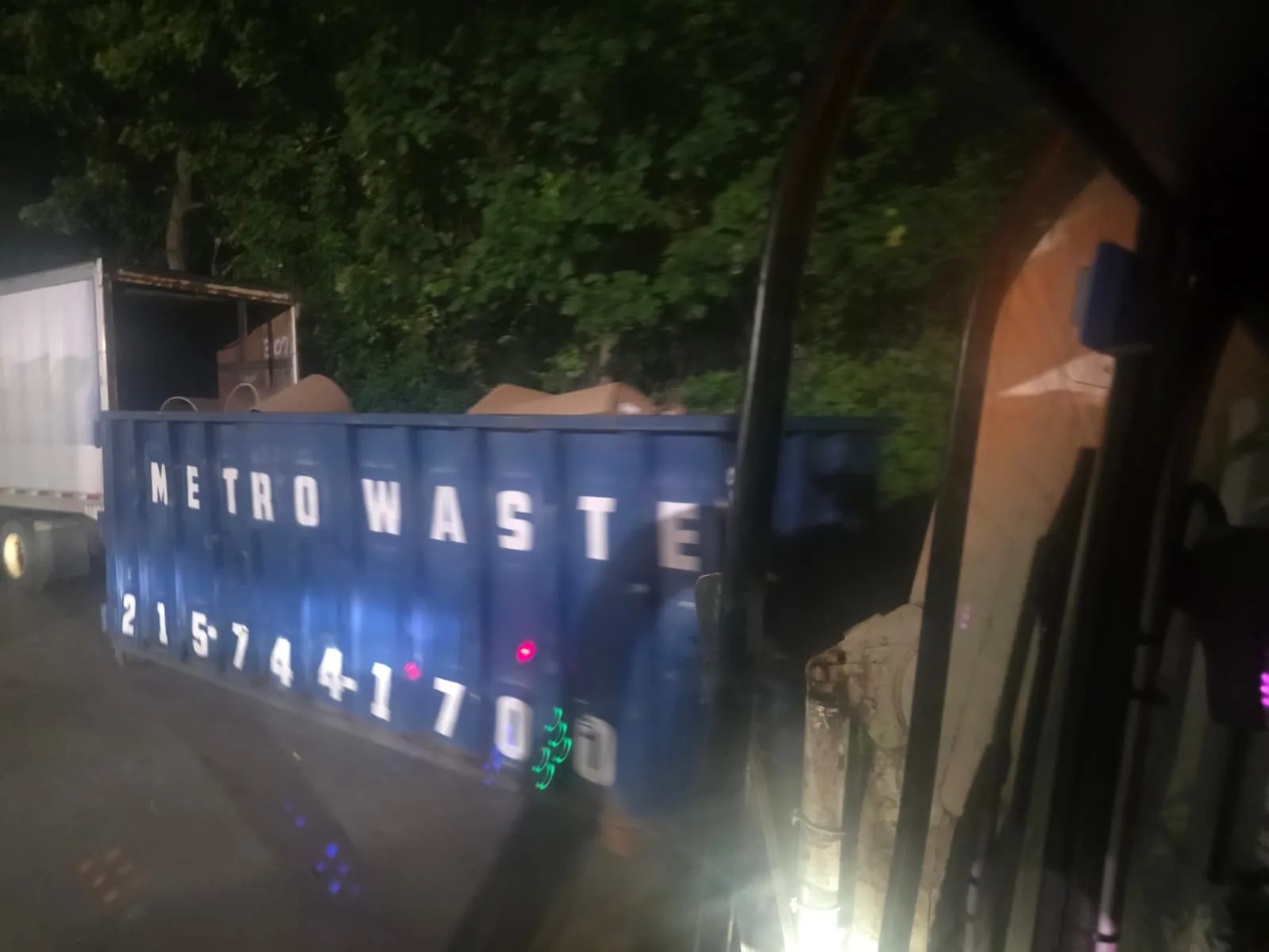 Metro Waste Solutions front-load service in the Philadelphia metro area — real fleet photo 27