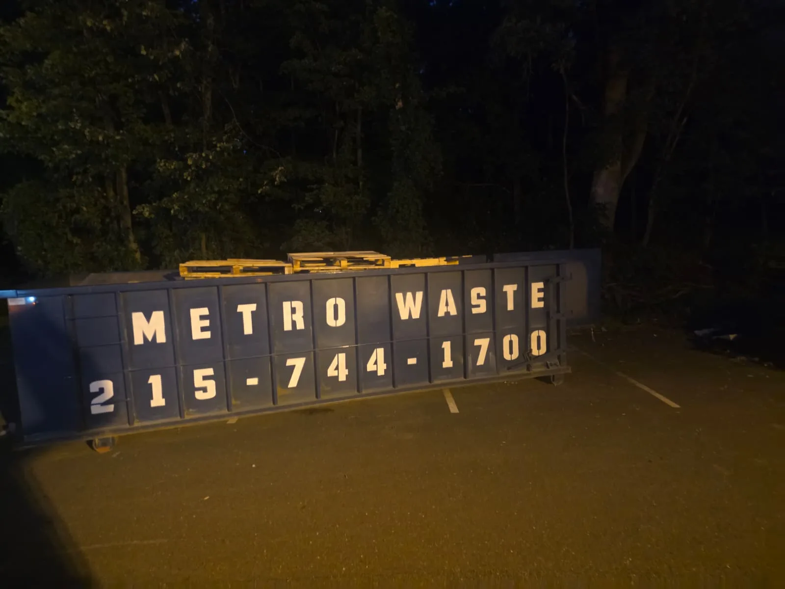Metro Waste Solutions front-load service in the Philadelphia metro area — real fleet photo 28