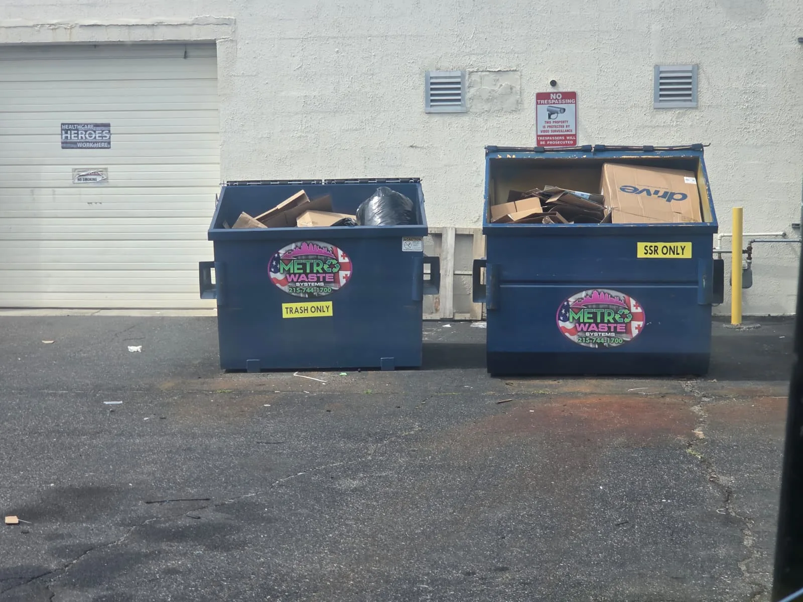Metro Waste Solutions front-load service in the Philadelphia metro area — real fleet photo 30