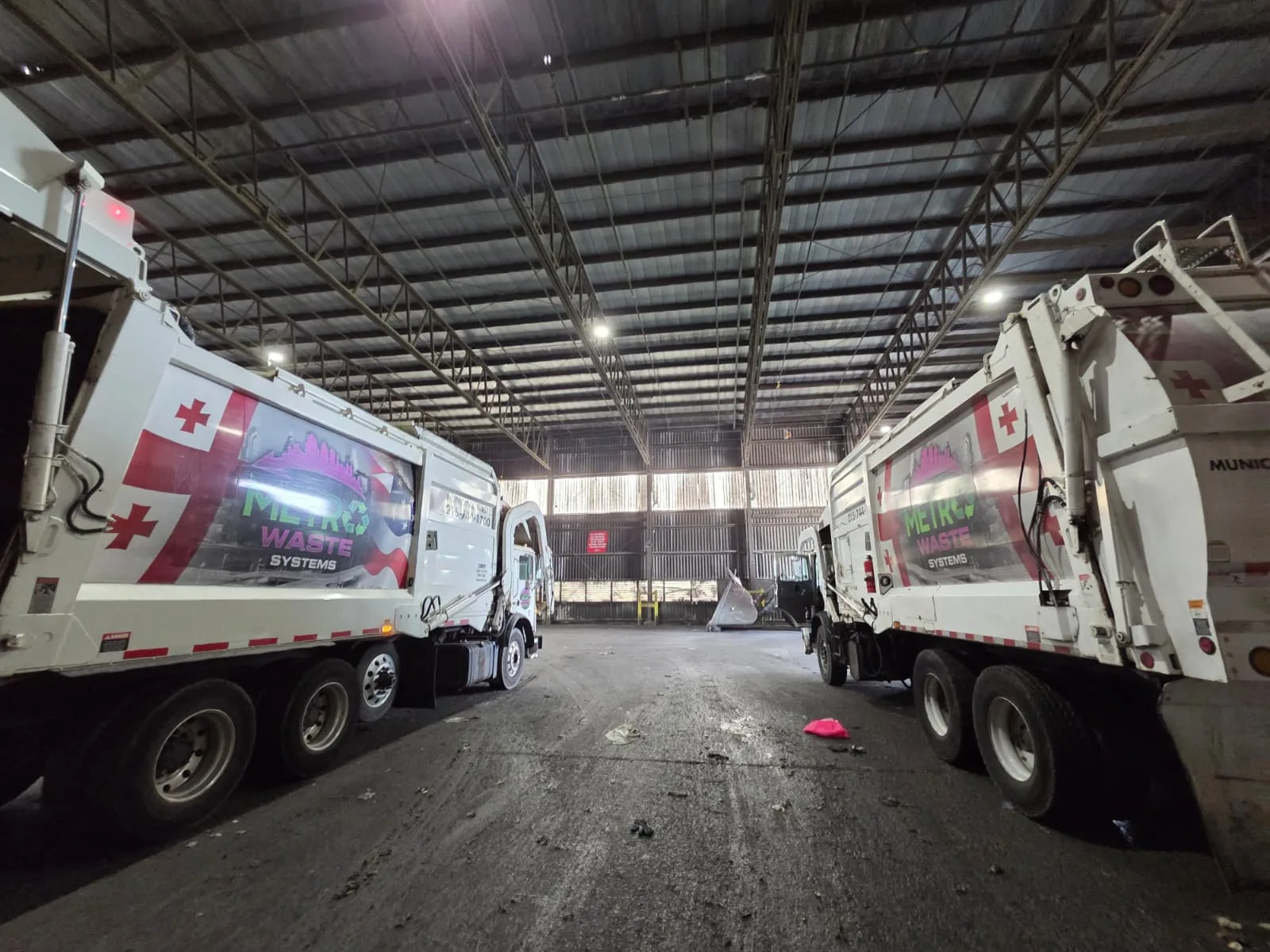 Metro Waste Solutions front-load service in the Philadelphia metro area — real fleet photo 39