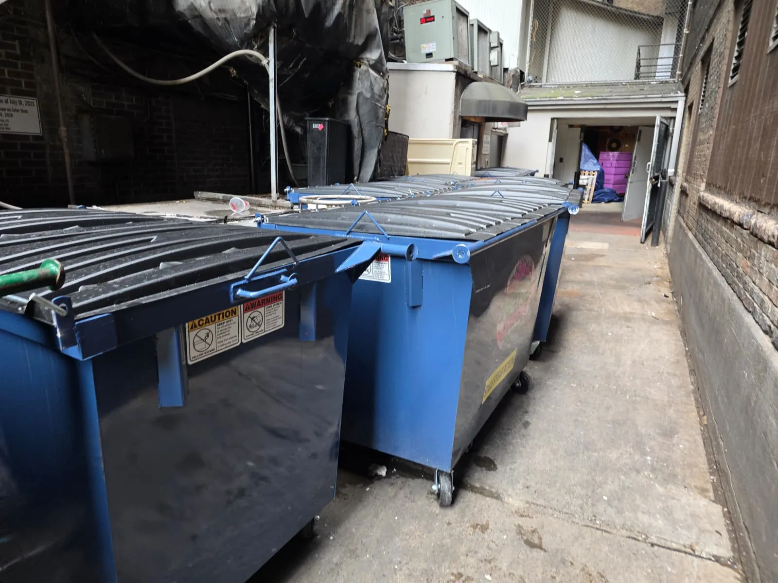 Metro Waste Solutions rear-load collection in the Philadelphia metro area — real fleet photo 6