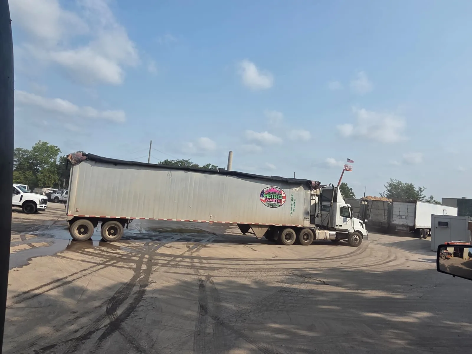 Metro Waste Solutions tipper trailers in the Philadelphia metro area — real fleet photo 26
