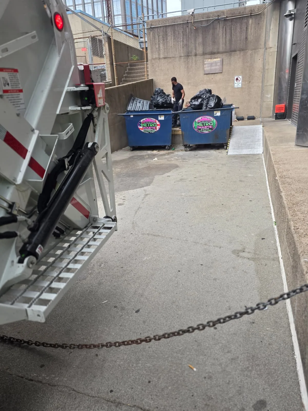 Transfer station hauling operations for commercial waste in the Philadelphia metro